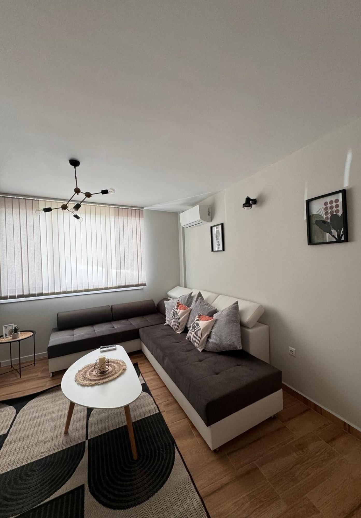 Goldy Central Beach Apartment With Private Garden Burgasz Kültér fotó