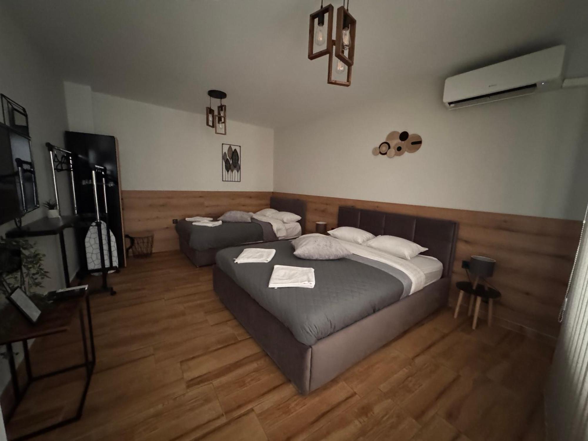 Goldy Central Beach Apartment With Private Garden Burgasz Kültér fotó
